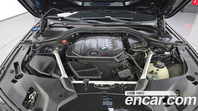 BMW 5 Series 2018 — фото 6 из 20