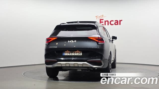 Kia Sportage 2022 — ფოტო 4/20