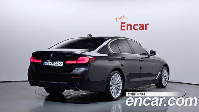 BMW 5 Series 2023 — Şəkil 1/20