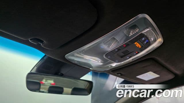 Genesis Electrified G80 2020 — фото 17 из 20