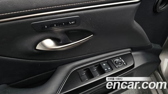 Lexus ES300h 2018 — Фото 18/20