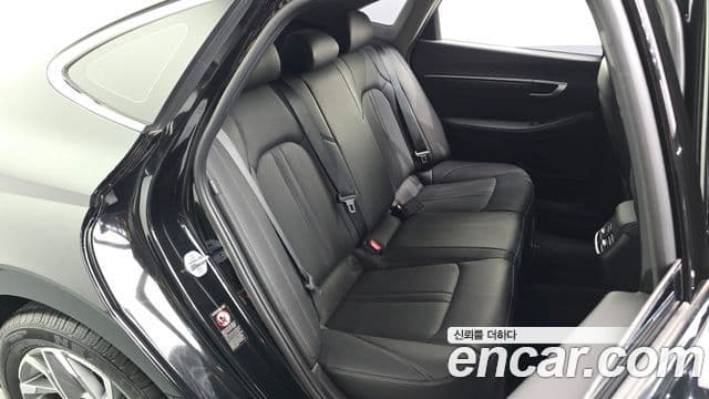 Hyundai Sonata 2022 — ფოტო 12/20