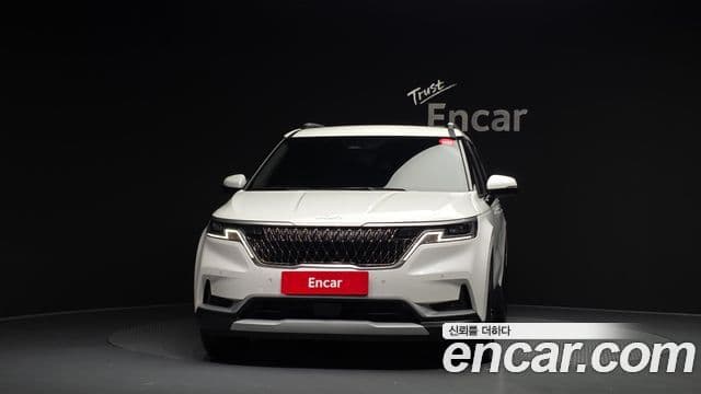 Kia Carnival 2022 — фото 3 из 20