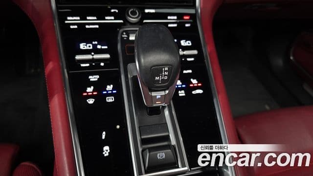 Porsche Panamera 2018 — фото 9 из 20