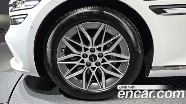 Genesis Electrified G80 2024 — фото 5 из 20