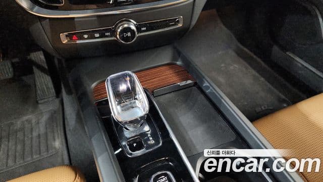 Volvo V60 Cross Country 2024 — фото 9 из 20