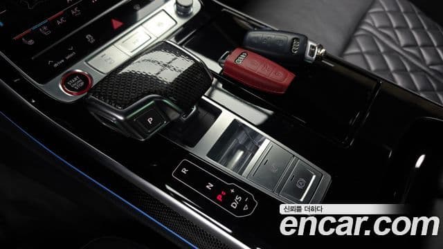 Audi S8 2021 — ფოტო 15/20