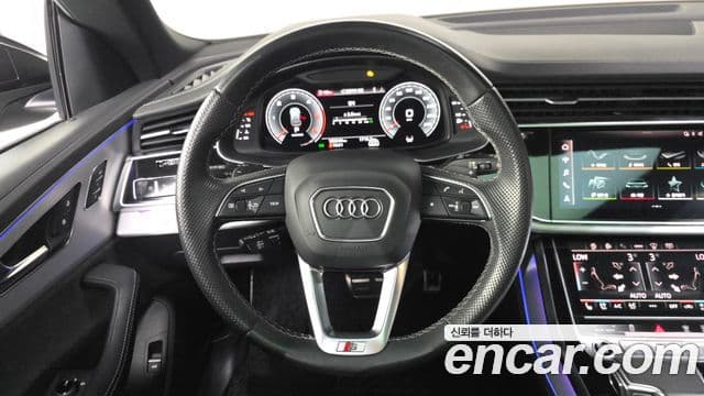 Audi Q7 2022 — ფოტო 13/20