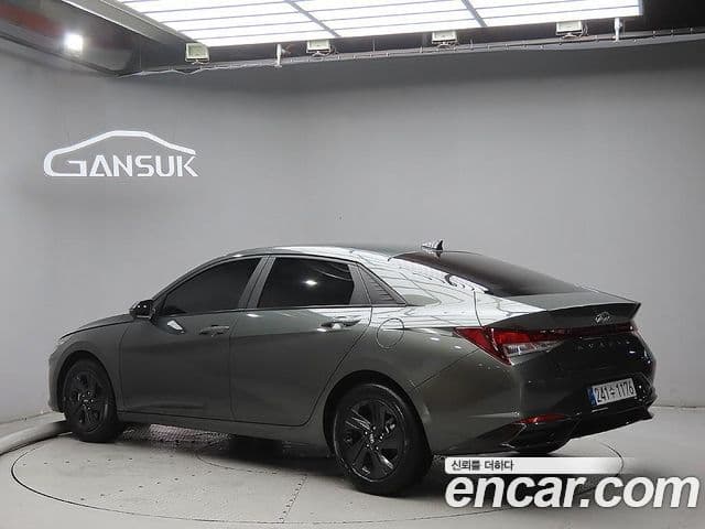 Hyundai Avante 2022 — Фото 1/20