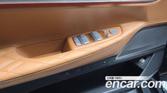 BMW 7 Series 2019 — ფოტო 13/20