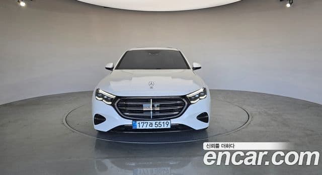 Mercedes-Benz E-Class 2026 — Photo 3/20