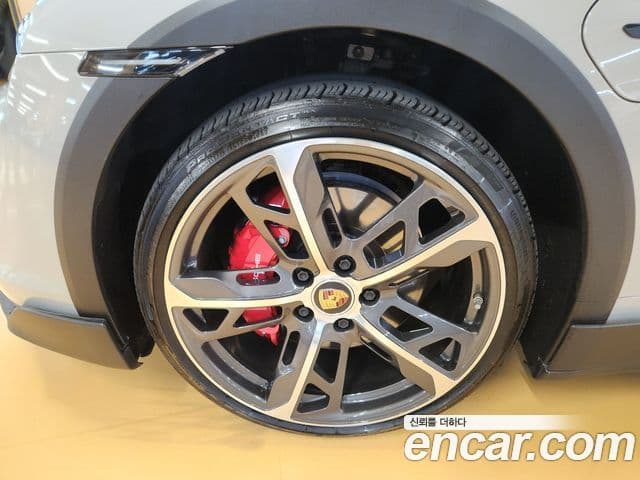 Porsche Taycan 2022 — ფოტო 9/20
