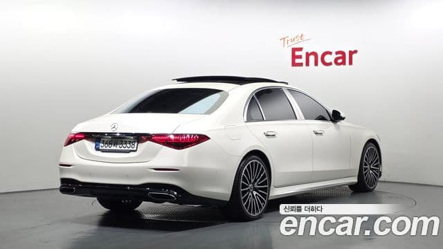 Mercedes-Benz S-Class 2021 — Photo 32/34