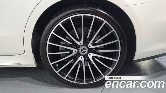 Mercedes-Benz S-Class 2021 — Photo 15/34