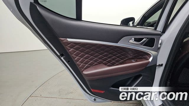 Genesis G70 2022 — ფოტო 12/31