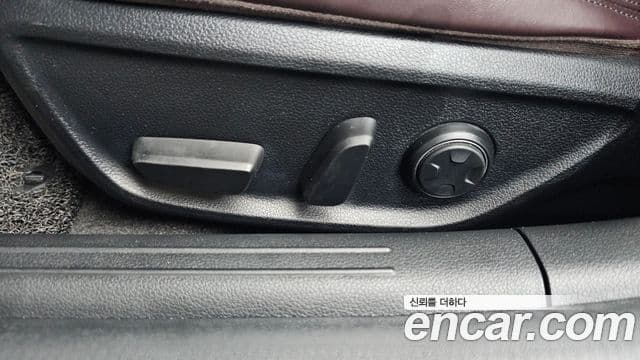 Genesis G70 2022 — ფოტო 16/31