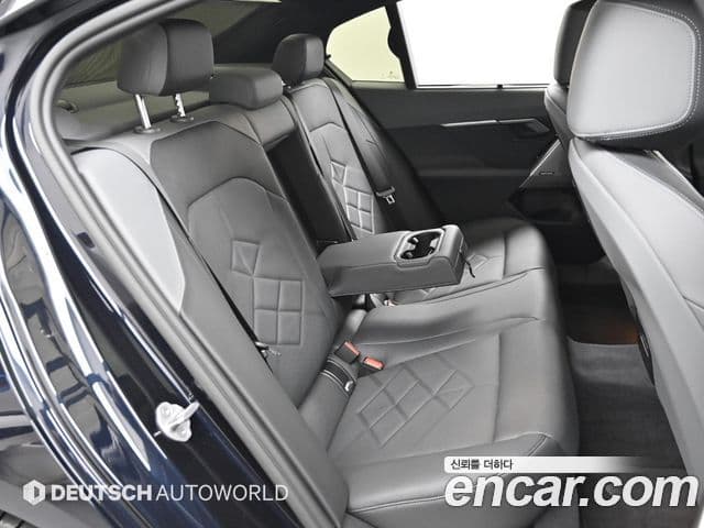 BMW 5 Series 2025 — Photo 14/20