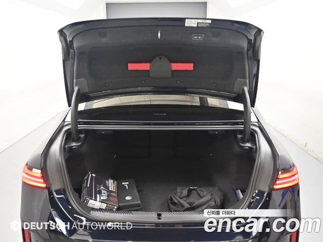 BMW 5 Series 2025 — Photo 20/20
