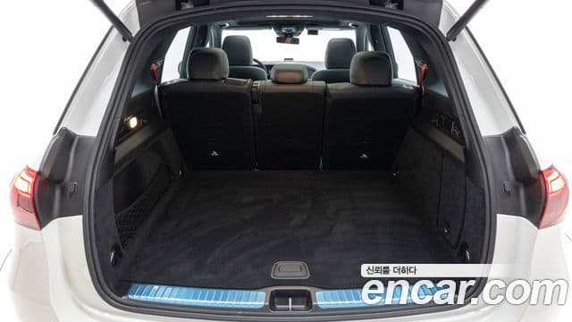 Mercedes-Benz GLE-Class 2025 — Photo 8/20