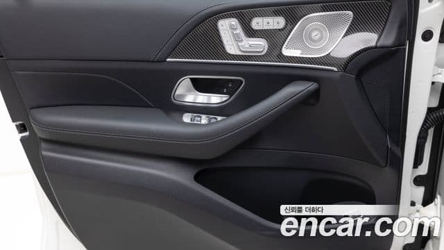 Mercedes-Benz GLE-Class 2025 — Photo 9/20