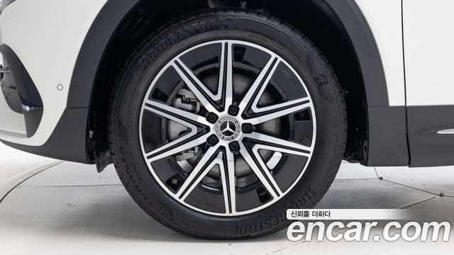 Mercedes-Benz EQB 2025 — ფოტო 19/20