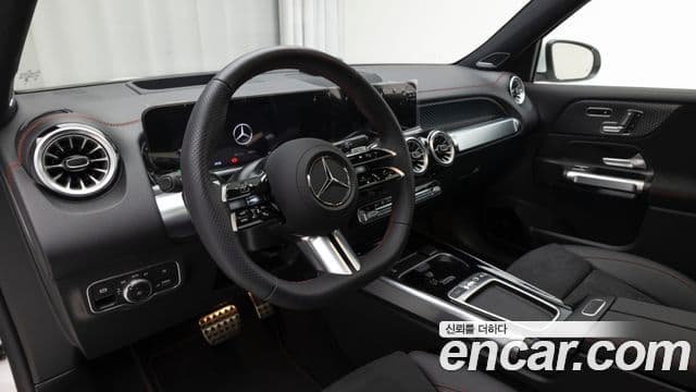 Mercedes-Benz EQB 2025 — ფოტო 16/20