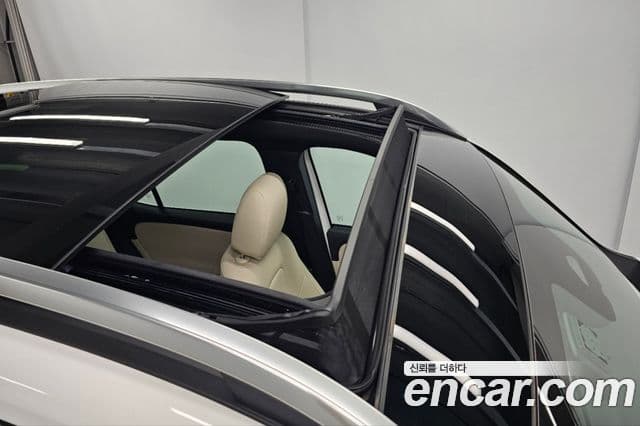 Mercedes-Benz EQB 2025 — ფოტო 12/18