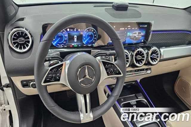 Mercedes-Benz EQB 2025 — ფოტო 4/18
