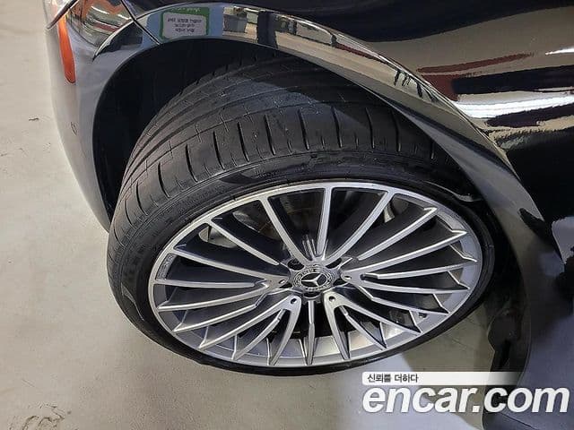 Mercedes-Benz S-Class 2024 — Photo 18/20