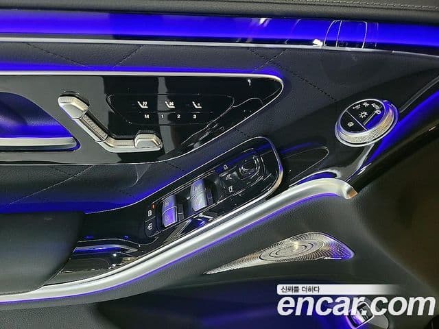 Mercedes-Benz S-Class 2024 — Photo 8/20