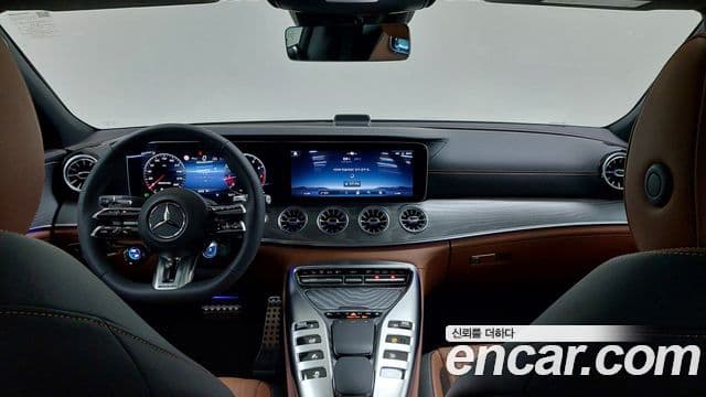 Mercedes-Benz AMG GT 2025 — Photo 9/18