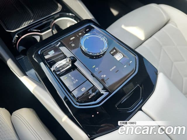 BMW i5 2025 — ფოტო 14/20
