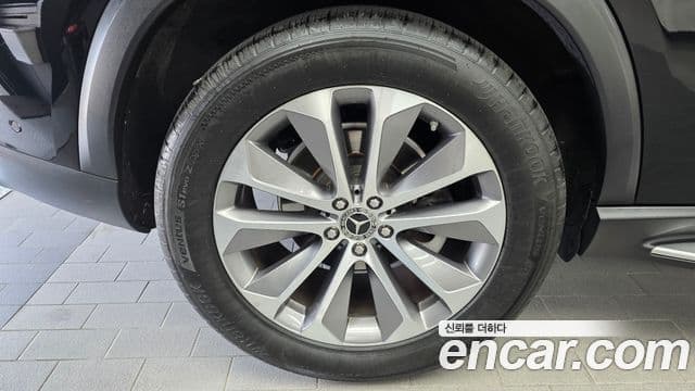 Mercedes-Benz GLE-Class 2021 — Photo 10/20