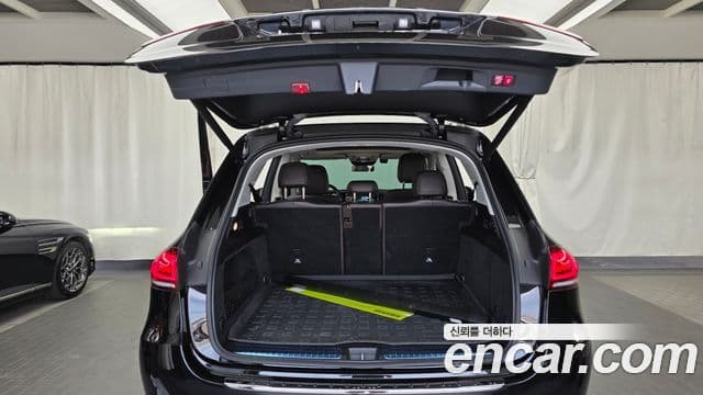 Mercedes-Benz GLE-Class 2021 — Photo 18/20