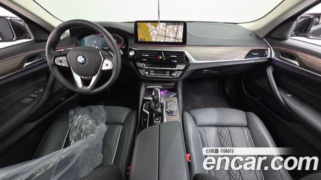 BMW 5 Series 2023 — Photo 2/36