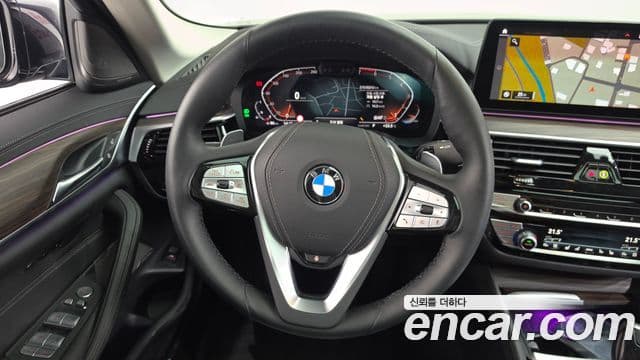 BMW 5 Series 2023 — Photo 6/36