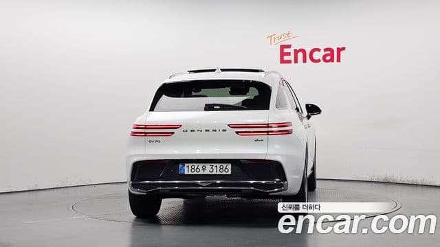 Genesis GV70 2025 — Şəkil 16/33