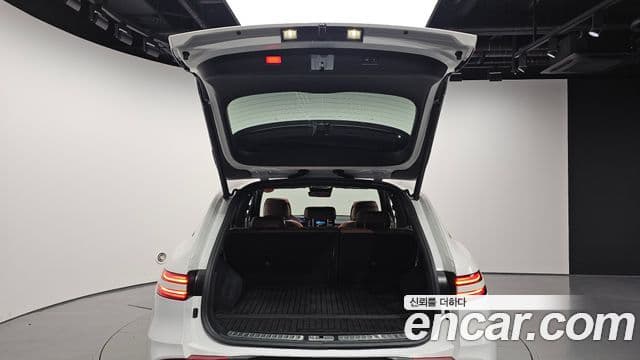 Genesis GV70 2025 — Şəkil 24/33