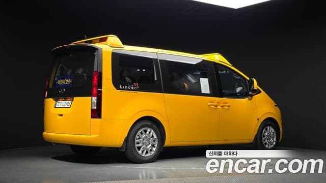 Hyundai Staria 2022 — Фото 2/20