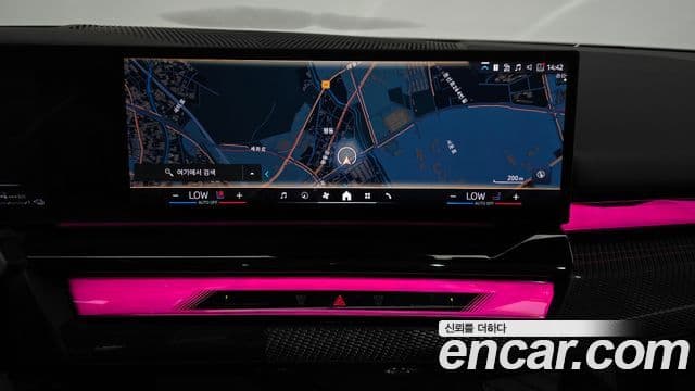 BMW 5 Series 2024 — Photo 20/31