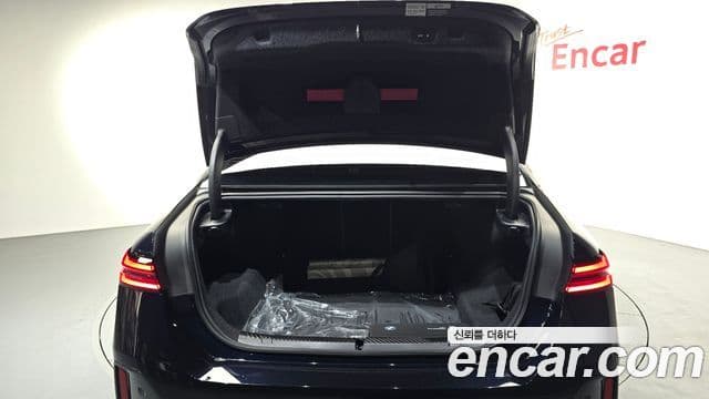 BMW 5 Series 2024 — Photo 11/31