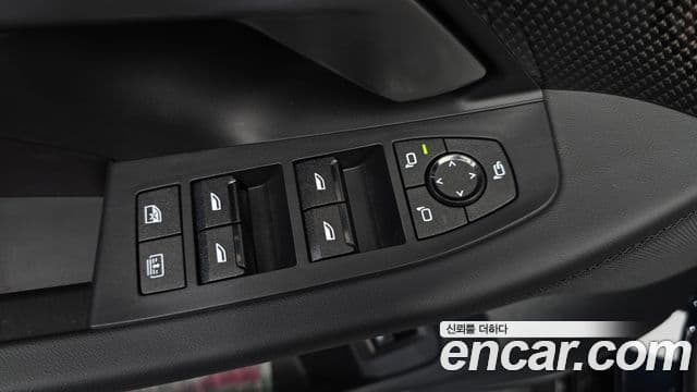BMW 5 Series 2024 — Photo 26/31