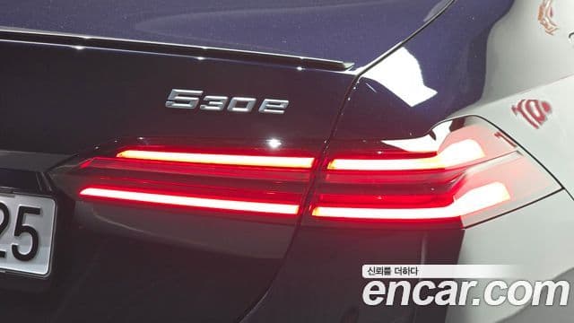 BMW 5 Series 2024 — Photo 14/31