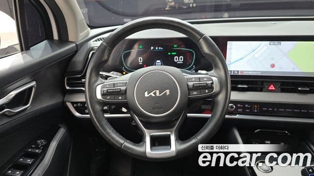 Kia Sportage 2023 — Фото 13/20