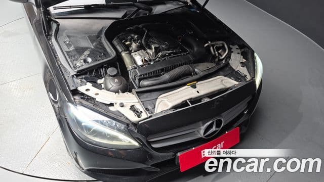 Mercedes-Benz C-Class 2018 — Şəkil 12/20