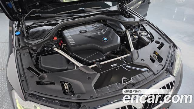 BMW 5 Series 2022 — ფოტო 1/20