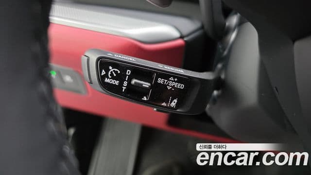 Porsche Cayenne 2025 — Photo 6/20