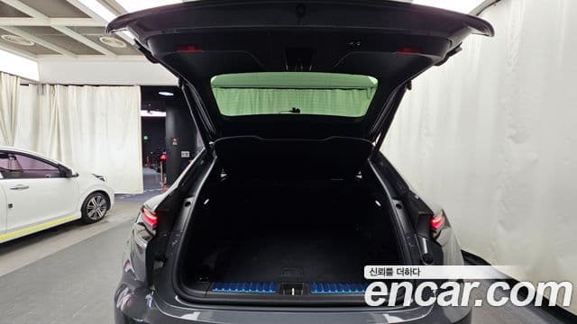 Porsche Macan EV 2025 — ფოტო 5/36