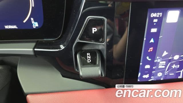 Porsche Macan EV 2025 — ფოტო 7/35