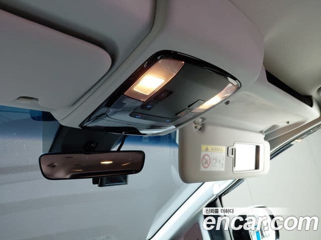 Hyundai Staria 2021 — Photo 12/31